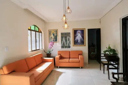 Imóvel Comercial com 3 Quartos para alugar, 260m² no Santa Tereza, Belo Horizonte