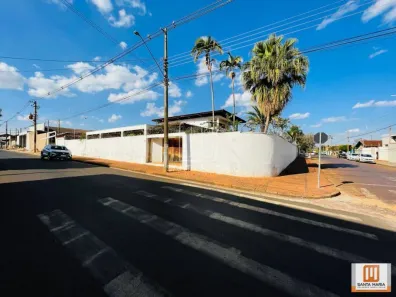 Imóvel Comercial com 4 Quartos para alugar, 720m² no , Jardinópolis