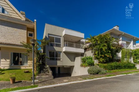 Casa de Condomínio com 3 Quartos à venda, 259m² no Campo Comprido, Curitiba