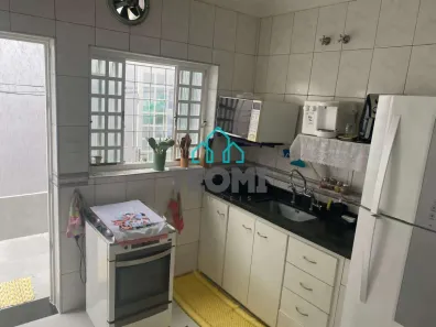 Casa com 3 Quartos à venda, 244m² no Jardim Maria Augusta, Taubaté