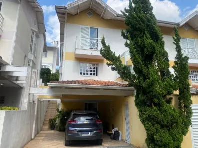 Casa de Condomínio com 3 Quartos à venda, 181m² no Granja Viana, Cotia