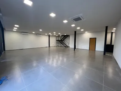 Imóvel Comercial com 2 Quartos para alugar, 270m² no Nova Campinas, Campinas