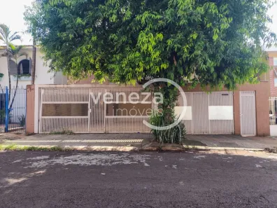 Casa com 3 Quartos para alugar, 247m² no Jardim Presidente, Londrina