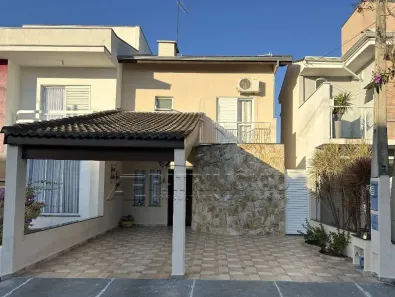 Sobrado com 3 Quartos à venda, 139m² no Horto Florestal, Sorocaba