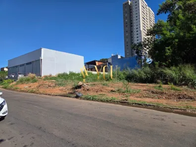 Lote/Terreno à venda, 877m² no São Francisco, Goiânia