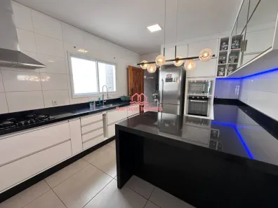 Sobrado com 3 Quartos à venda, 142m² no Canto do Forte, Praia Grande