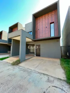 Sobrado com 3 Quartos à venda, 114m² no Lagoa, Porto Velho