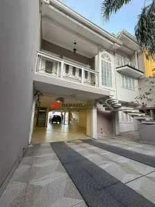 Casa com 4 Quartos à venda, 267m² no Vila Guiomar, Santo André