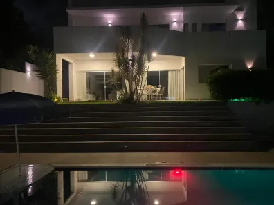 Casa de Condomínio com 5 Quartos para venda ou aluguel, 400m² no Busca Vida (Abrantes), Camaçari