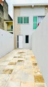 Casa com 2 Quartos à venda, 85m² no Lagoa Redonda, Fortaleza