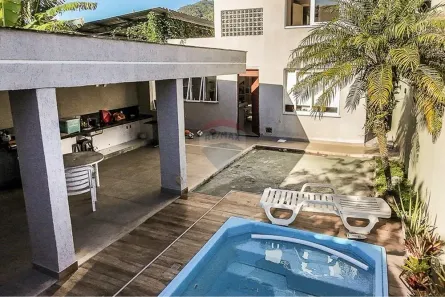 Casa com 3 Quartos à venda, 170m² no Itaipu, Niterói