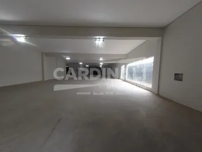 Galpão/Depósito/Armazém para alugar, 240m² no Vila Lutfalla, São Carlos