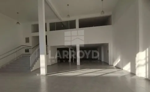 Sala Comercial para alugar, 450m² no Centro, Tubarão