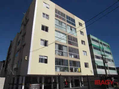 Apartamento com 1 Quarto para alugar, 68m² no Campinas, São José