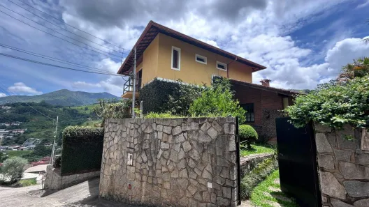 Casa com 3 Quartos à venda, 331m² no Cônego, Nova Friburgo