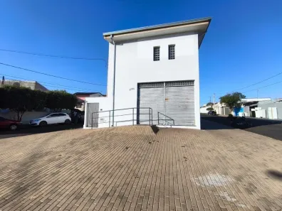 Prédio Comercial para alugar, 125m² no Vila Yamada, Araraquara