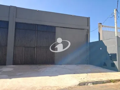 Galpão/Depósito/Armazém para alugar, 380m² no Custódio Pereira, Uberlândia