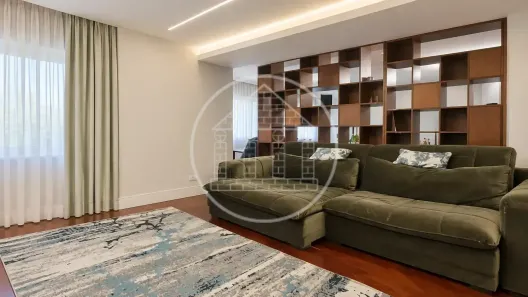 Apartamento com 3 Quartos para alugar, 180m² no Cidade Dutra, São Paulo