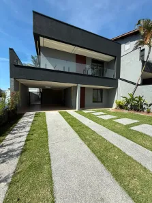 Casa de Condomínio com 3 Quartos à venda, 300m² no Parque Residencial Itapeti, Mogi das Cruzes