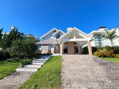 Casa de Condomínio com 4 Quartos à venda, 300m² no Country, Santa Cruz do Sul