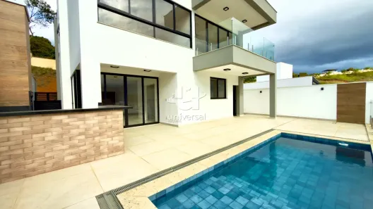 Casa de Condomínio com 4 Quartos à venda, 250m² no Salvaterra, Juiz de Fora