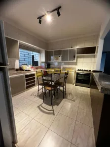 Casa com 3 Quartos à venda, 141m² no Santa Rosa, Uberlândia