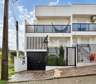 Sobrado com 3 Quartos à venda, 81m² no Vinhedos, Caxias do Sul