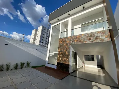 Sobrado com 3 Quartos à venda, 136m² no Jardim América, Goiânia