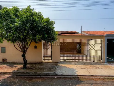 Casa com 4 Quartos para alugar, 250m² no Residencial José B Almeida, Londrina