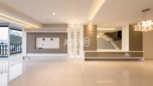 Apartamento com 3 Quartos à venda, 143m² no Água Verde, Curitiba