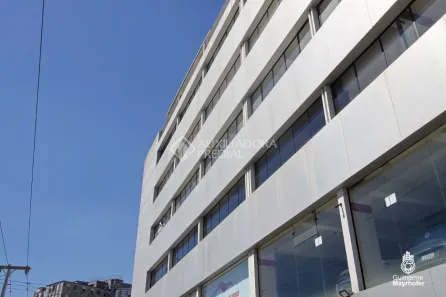 Ponto Comercial para alugar, 910m² no Azenha, Porto Alegre