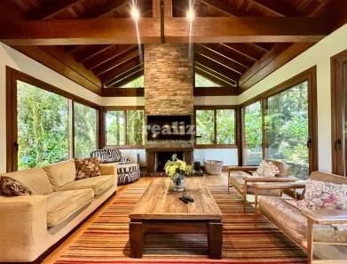 Casa com 3 Quartos à venda, 196m² no Laje de Pedra, Canela