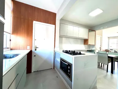 Apartamento com 3 Quartos para alugar, 108m² no Centro, Florianópolis