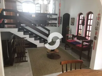 Casa de Condomínio com 3 Quartos à venda, 250m² no Maria Paula, Niterói