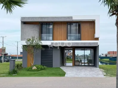 Sobrado com 5 Quartos à venda, 260m² no , Xangri-Lá