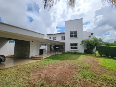 Casa de Condomínio com 5 Quartos à venda, 312m² no Jardins Madri, Goiânia