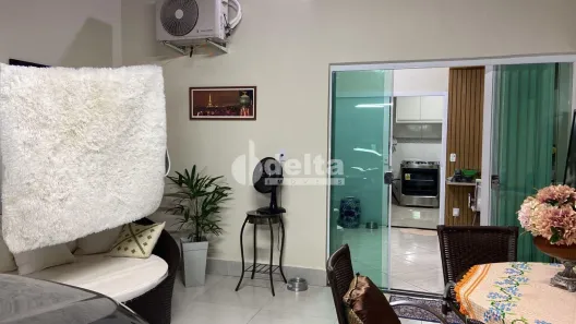Casa com 2 Quartos à venda, 90m² no Cidade Jardim, Uberlândia
