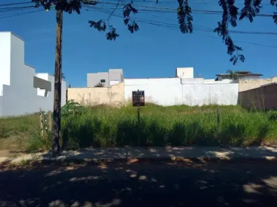 Lote/Terreno à venda, 300m² no Jardim Karaíba, Uberlândia