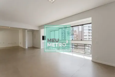 Apartamento com 3 Quartos à venda, 110m² no Centro, Florianópolis