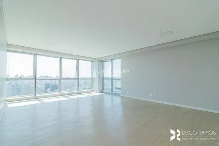 Sala Comercial à venda, 45m² no Menino Deus, Porto Alegre