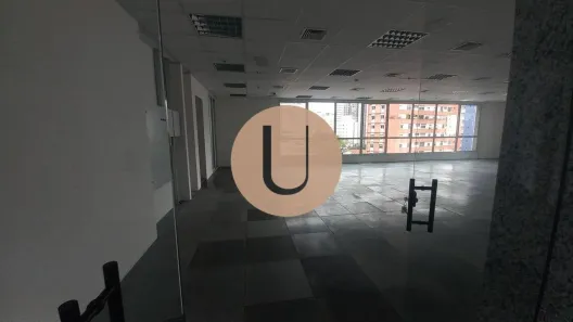 Sala Comercial para alugar, 179m² no Vila Uberabinha, São Paulo