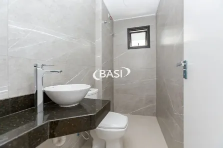 Sobrado com 3 Quartos à venda, 118m² no Xaxim, Curitiba