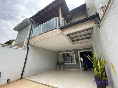 Casa com 3 Quartos à venda, 145m² no Jardim Veneza, Volta Redonda