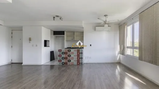 Apartamento com 2 Quartos para alugar, 70m² no Passo da Areia, Porto Alegre