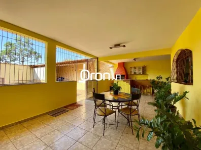 Sobrado com 5 Quartos à venda, 420m² no Santa Genoveva, Goiânia