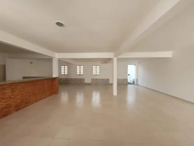 Prédio Comercial para alugar, 484m² no Treze de Julho, Aracaju