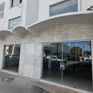 Sala Comercial para alugar, 480m² no Oficinas, Tubarão