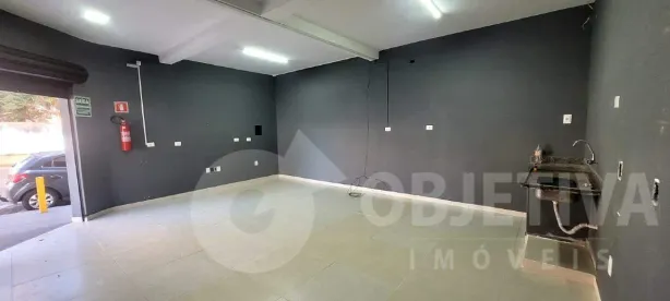 Ponto Comercial para alugar, 50m² no Santa Mônica, Uberlândia