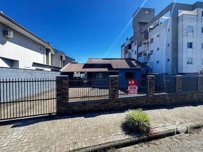Casa com 2 Quartos à venda, 129m² no Vila Nova, Joinville