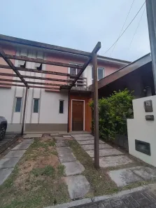 Casa de Condomínio com 3 Quartos para alugar, 71m² no Planalto, Natal